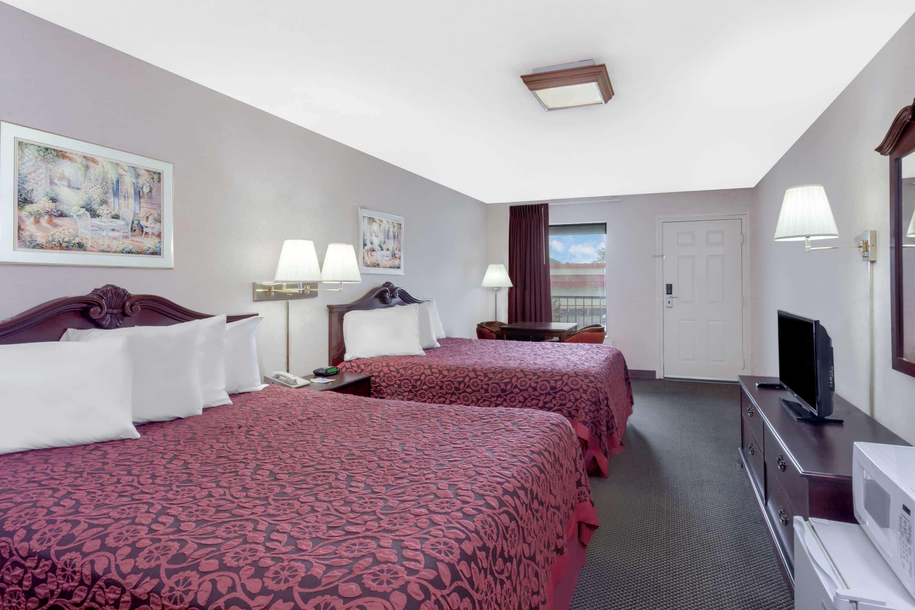 Days Inn By Wyndham מוריסטאון מראה חיצוני תמונה