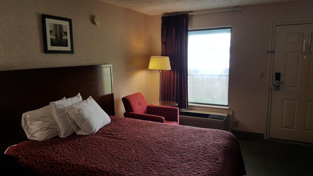 Days Inn By Wyndham מוריסטאון מראה חיצוני תמונה