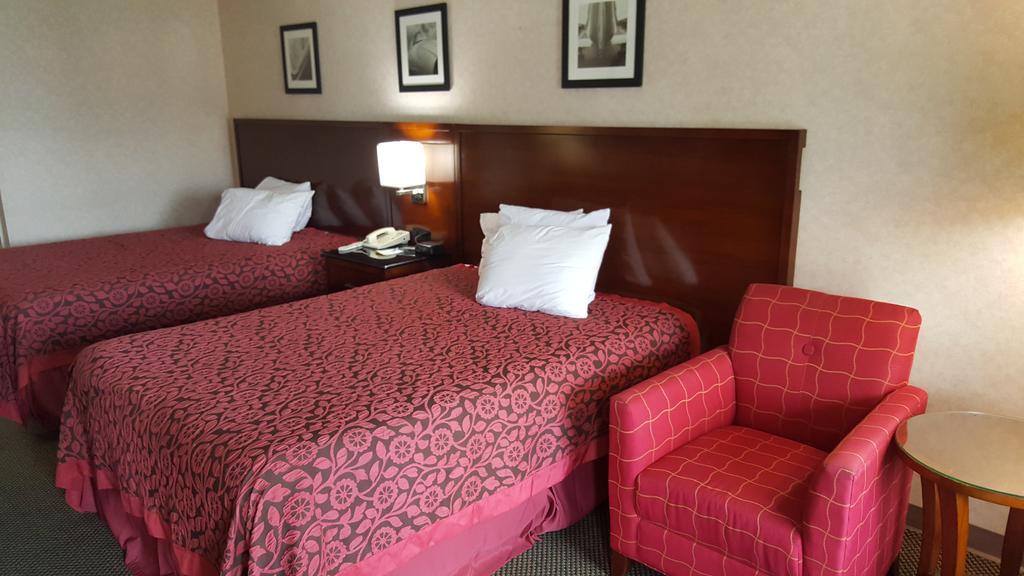 Days Inn By Wyndham מוריסטאון מראה חיצוני תמונה